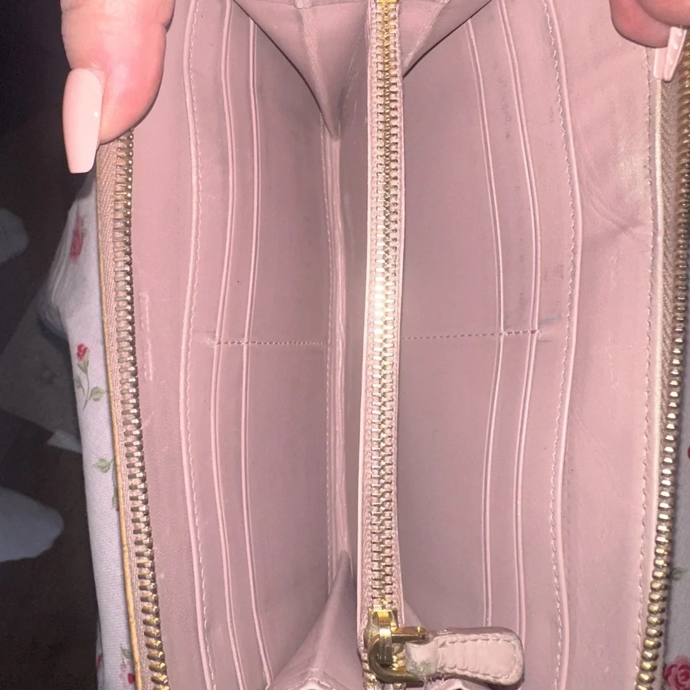 Miu Miu Wallet - Picture 2 of 7